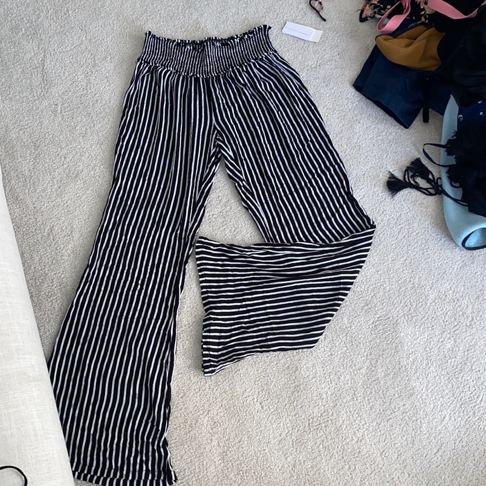 Flowey striped pants - cover up